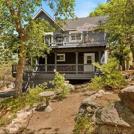 Charming Getaway Cabin Lake Arrowhead Exterior photo