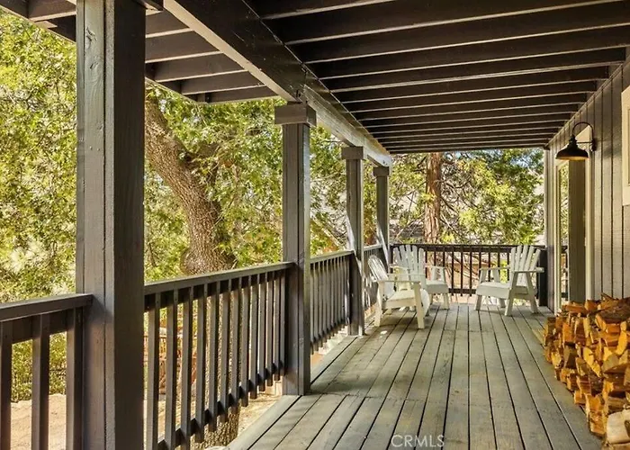 Charming Getaway Cabin